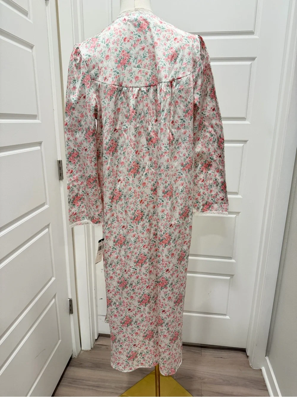 Miss Elaine Floral Long Nightgown with Lace Yoke - Picture 2 of 7